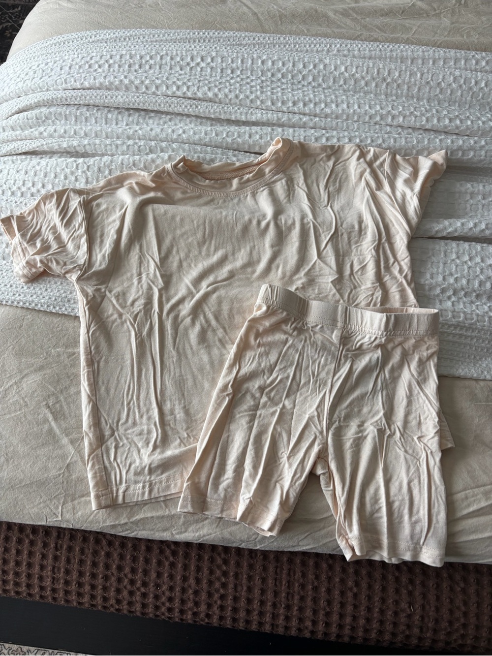Kids Short Sleeve Pajama Set in Light Beige